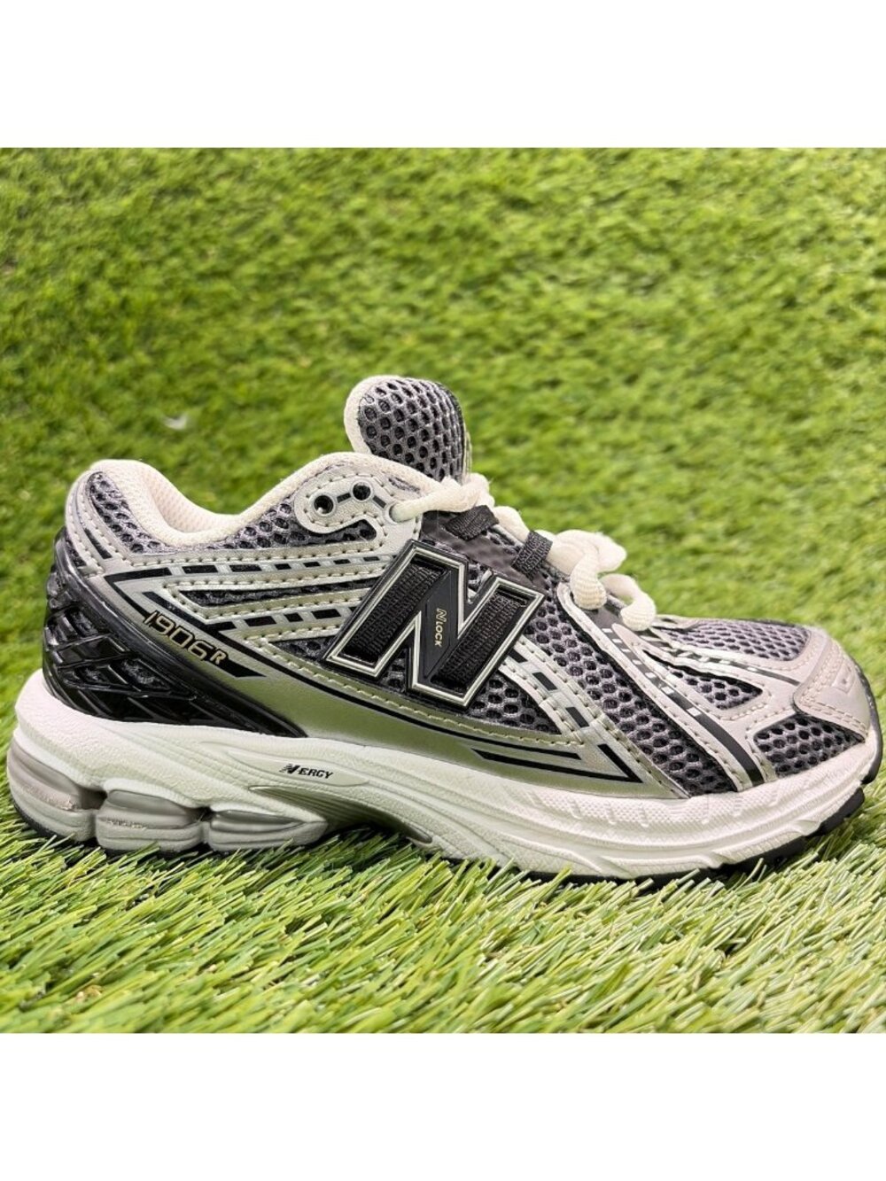 New Balance 1906R Boys Size 13C Grey Silver Black Running Walking Shoes Sneakers